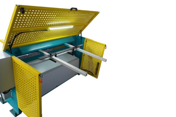 Гильотина электромеханическая ISITAN ERGM 1320x2,5