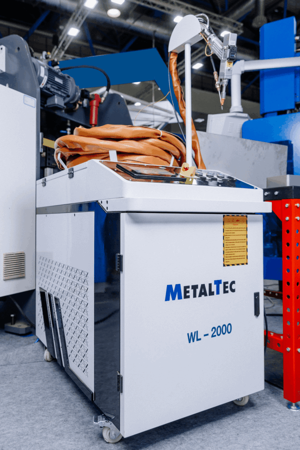 Оптоволоконная лазерная сварочная установка MetalTec WL 2000